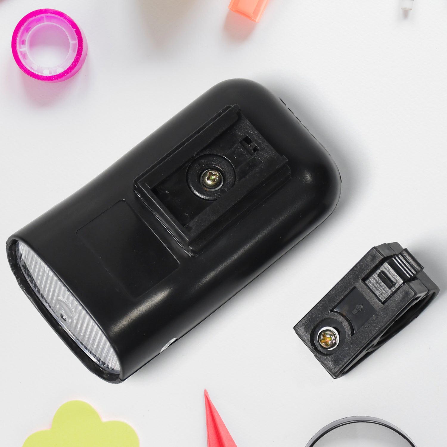 7521 Cycle Light Waterproof Quick Release Bike Front Light Rechargeable Lamp Suitable For Bike & Cycle DeoDap 7521 Cycle Light Waterproof Quick Release Bike Front Light Rechargeable Lamp Suitable For Bike & Cycle DeoDap
